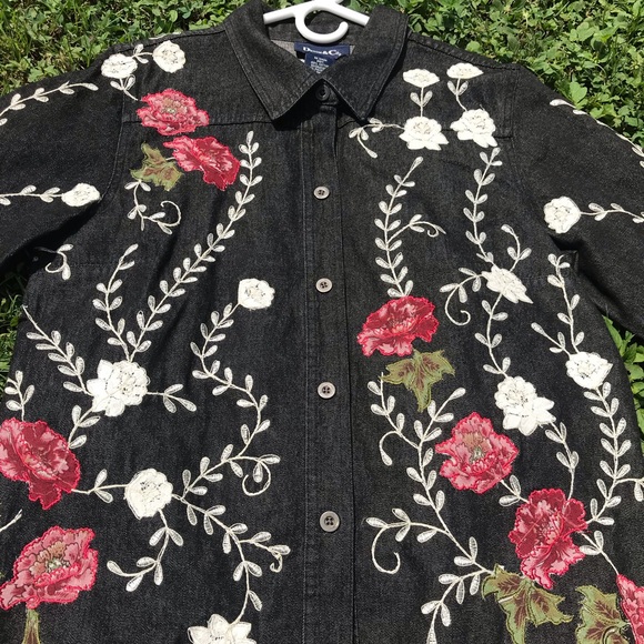 Jean jacket - Picture 2 of 6